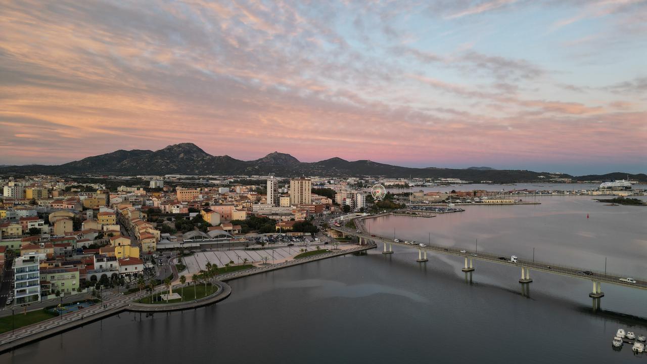 
	Una veduta panoramica di Olbia

