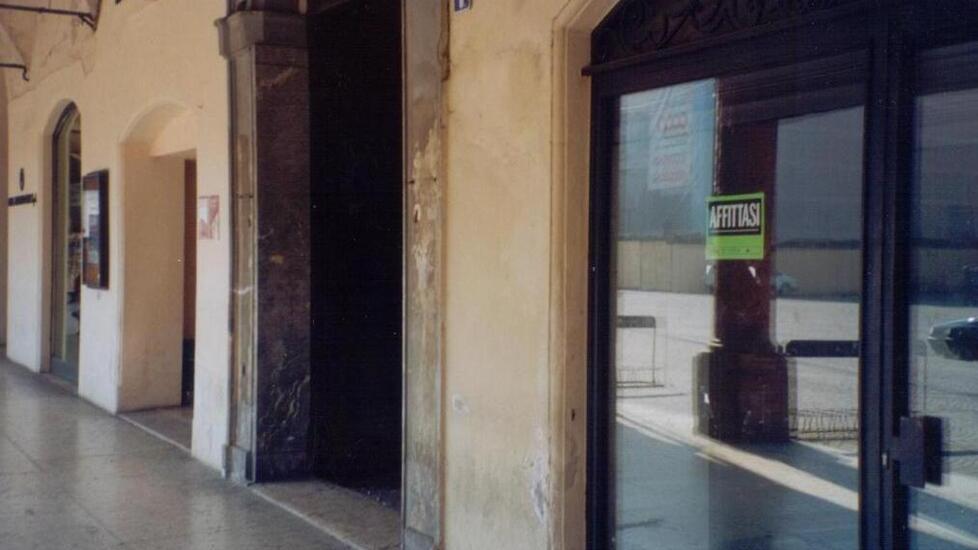 Dopo il bando flop per i negozi, il Comune di Modena raddoppia i fondi