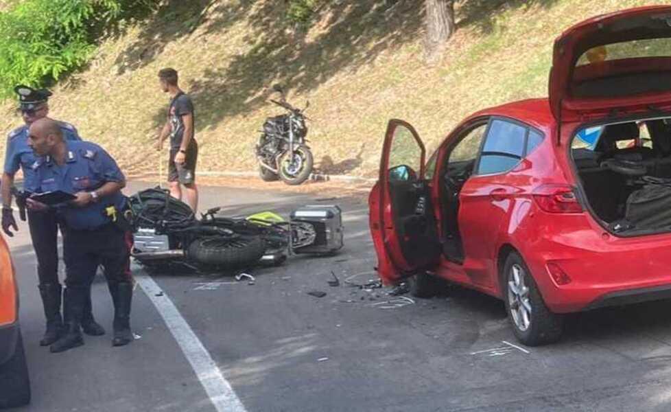 Serramazzoni, un altro incidente sulla via Giardini: grave motociclista