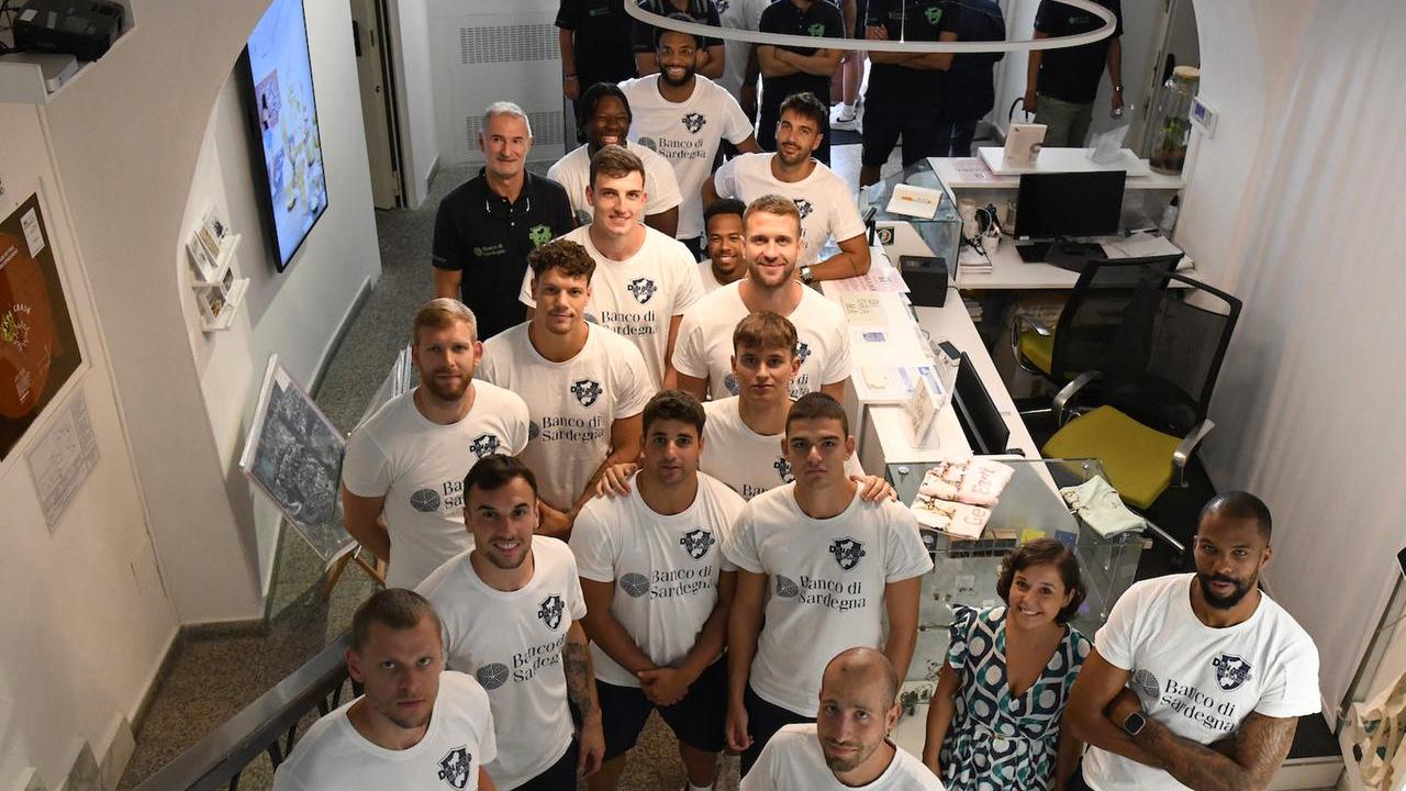 La Dinamo basket al Museo Man di Nuoro