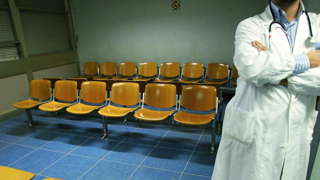 Mancano 320 medici di base: nell’isola scoppia l’emergenza