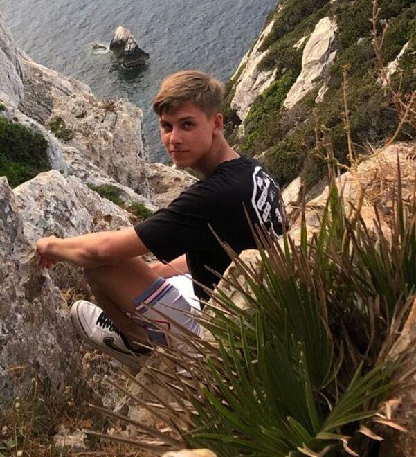 Comunità in lacrime per Riccardo Il ricordo: «Bravissimo ed educato»