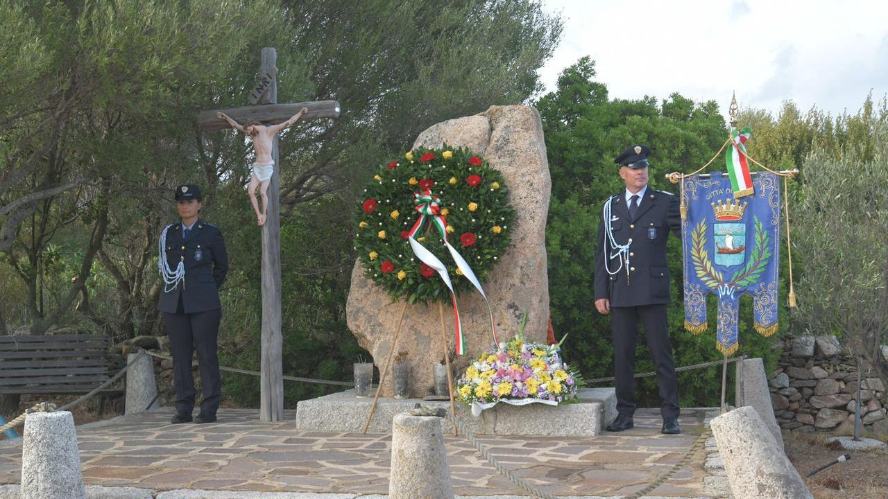 Il cippo in memoria delle vittime in località Milmeggiu