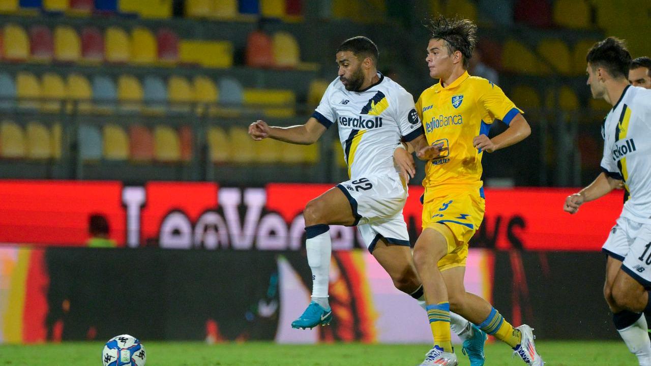 Defrel segna in pieno recupero e il Modena pareggia a Frosinone