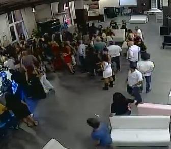 
	Un frame del video ripreso dalle telecamere del &ldquo;Kalypso&rdquo; che Daniele Fabbrizi ha pubblicato sul suo profilo Facebook

