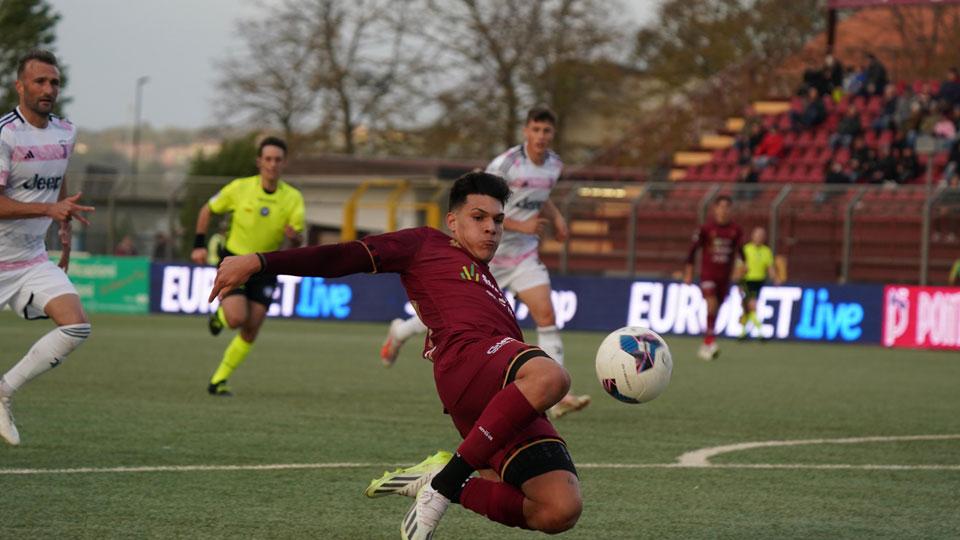 Il gol (l’unico segnato in maglia granata) di Gabriele Selleri nella sfida dello scorso campionato contro la Juve Next Gen (foto Silvi)