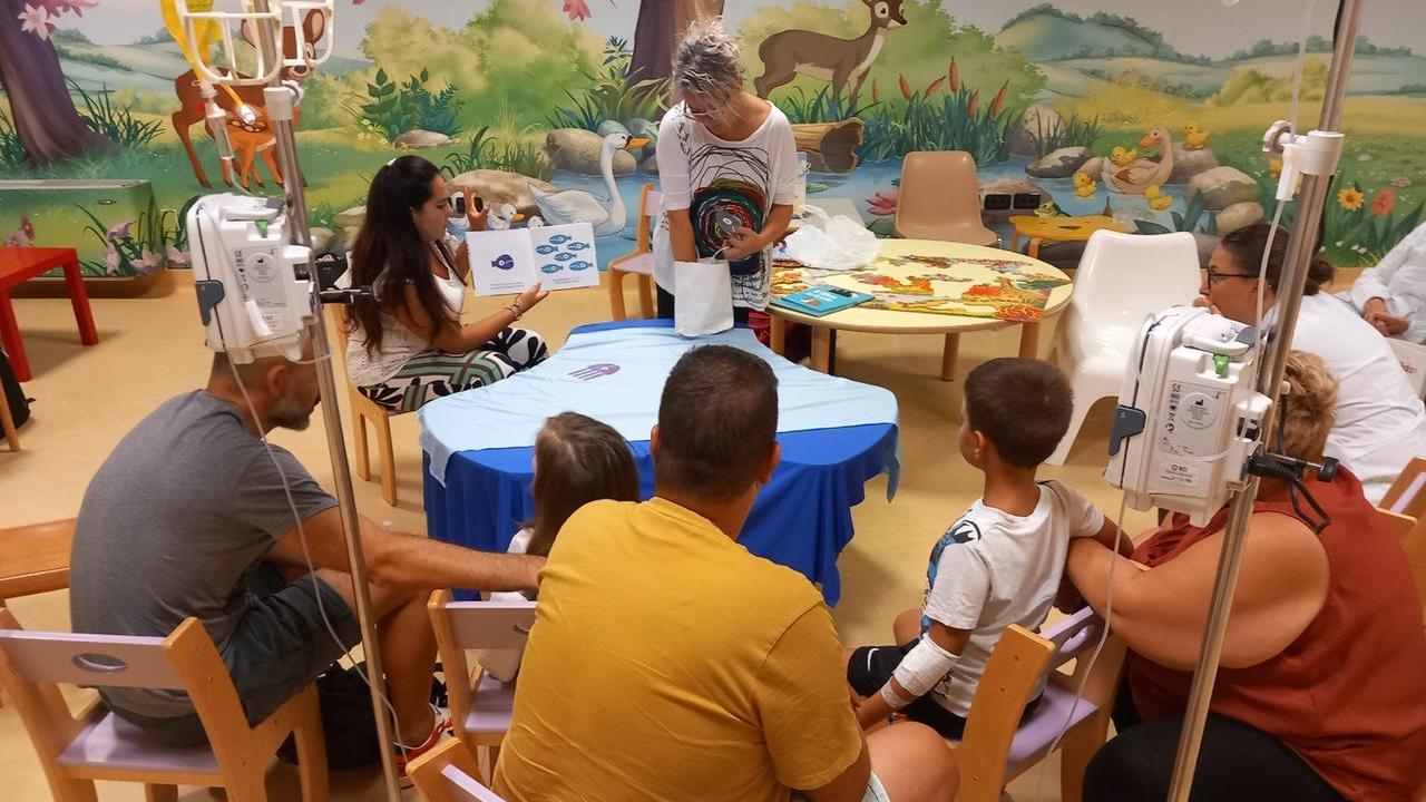 Libri donati al reparto pediatrico dell’ospedale di Cona: “Iniziativa che aiuta”