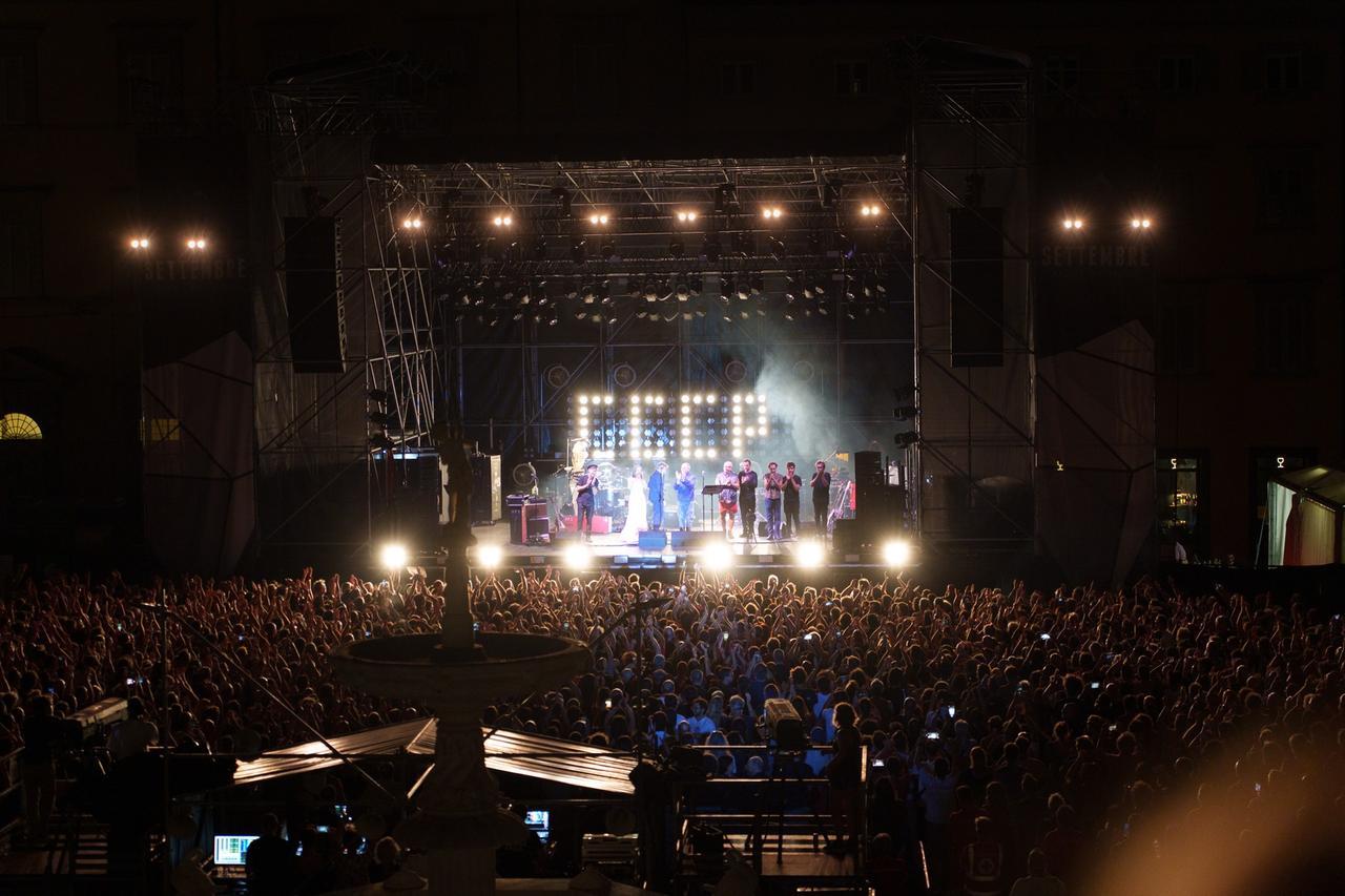 
	Il concerto dei Cccp in piazza Duomo

