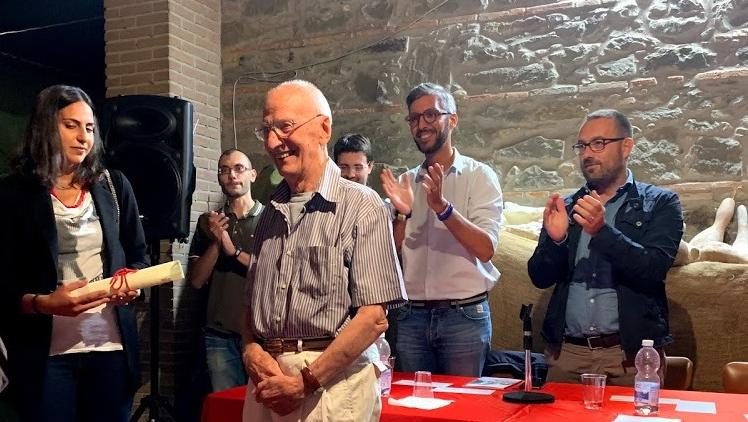 Moreno Pagni premiato nel 2019 dall'allora sindaco Francesco Puggelli