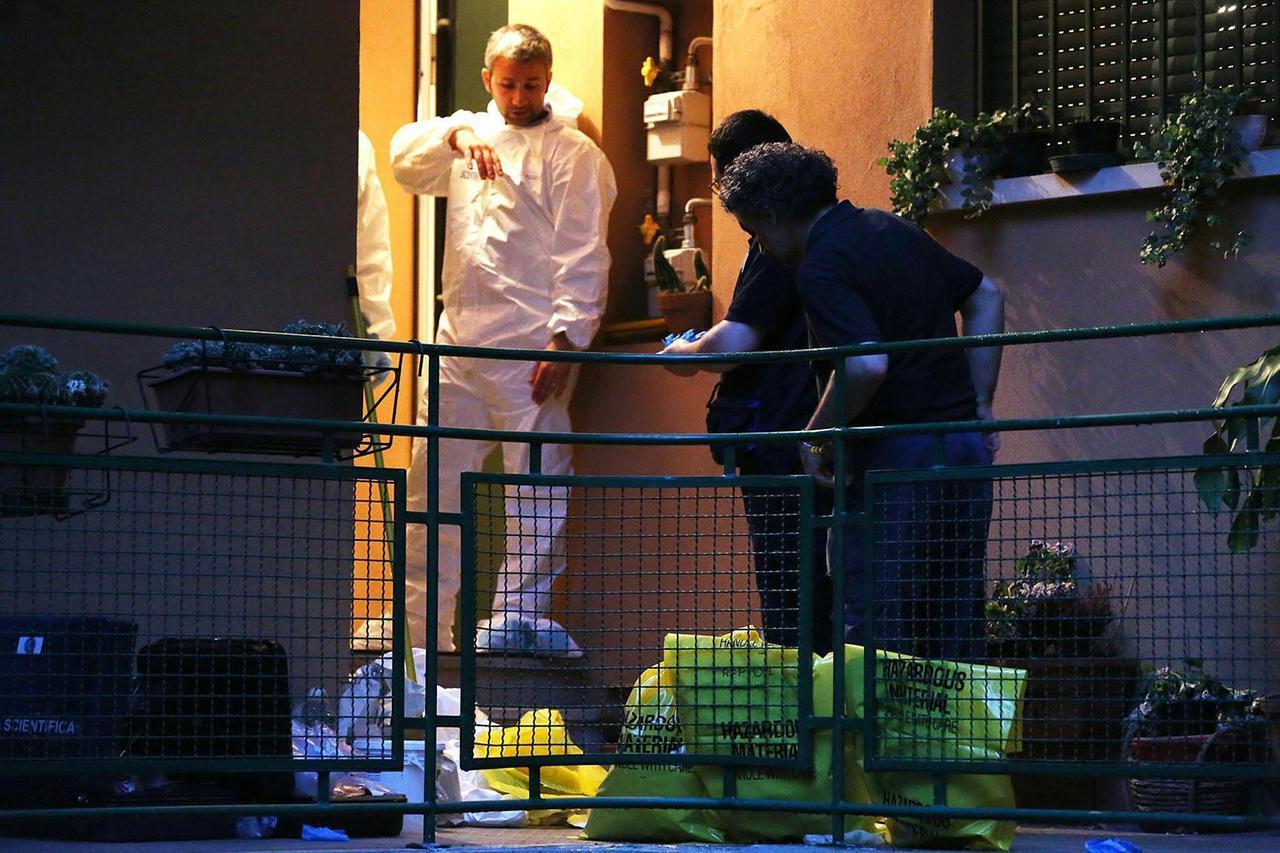 
	(il sopralluogo nella casa di Silvia Caramazza a Bologna nel 2013)

