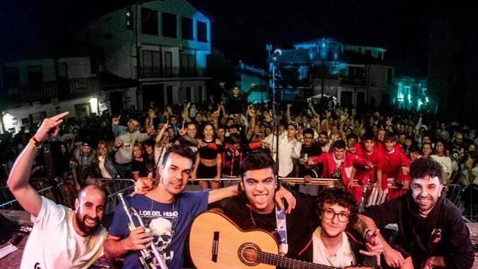 In Fortezza Vecchia una sorpresa folk: arriva il concnerto dei “Farrustel & La Farrulata”<br type="_moz" />