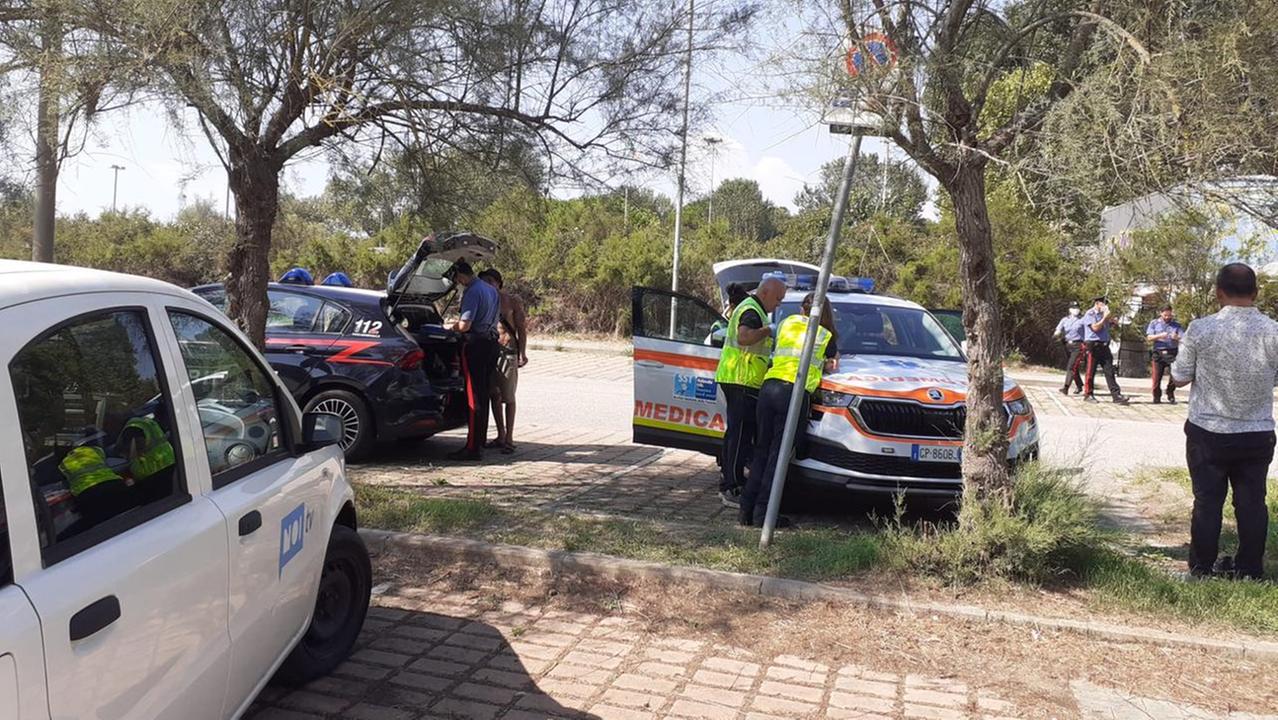 Il parcheggio dove è stato trovato morto l'uomo