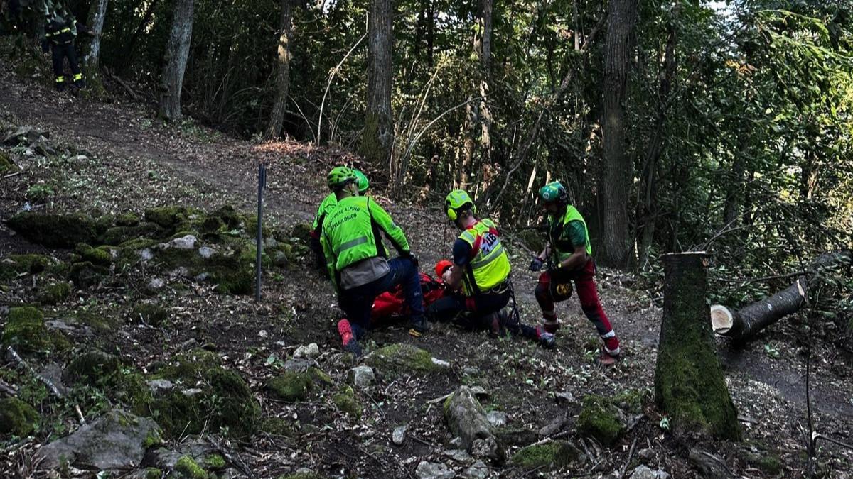 Montese, precipita per 40 metri mentre percorre un sentiero