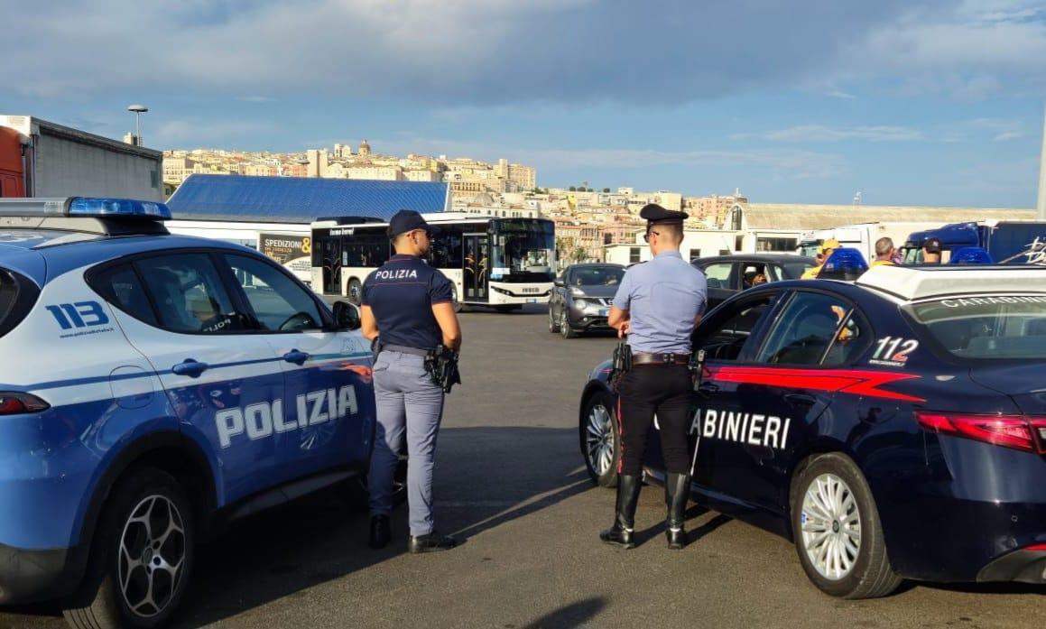 Cagliari, si fingono carabiniere e avvocato per truffare un’anziana: arrestati all’imbarco per Civitavecchia