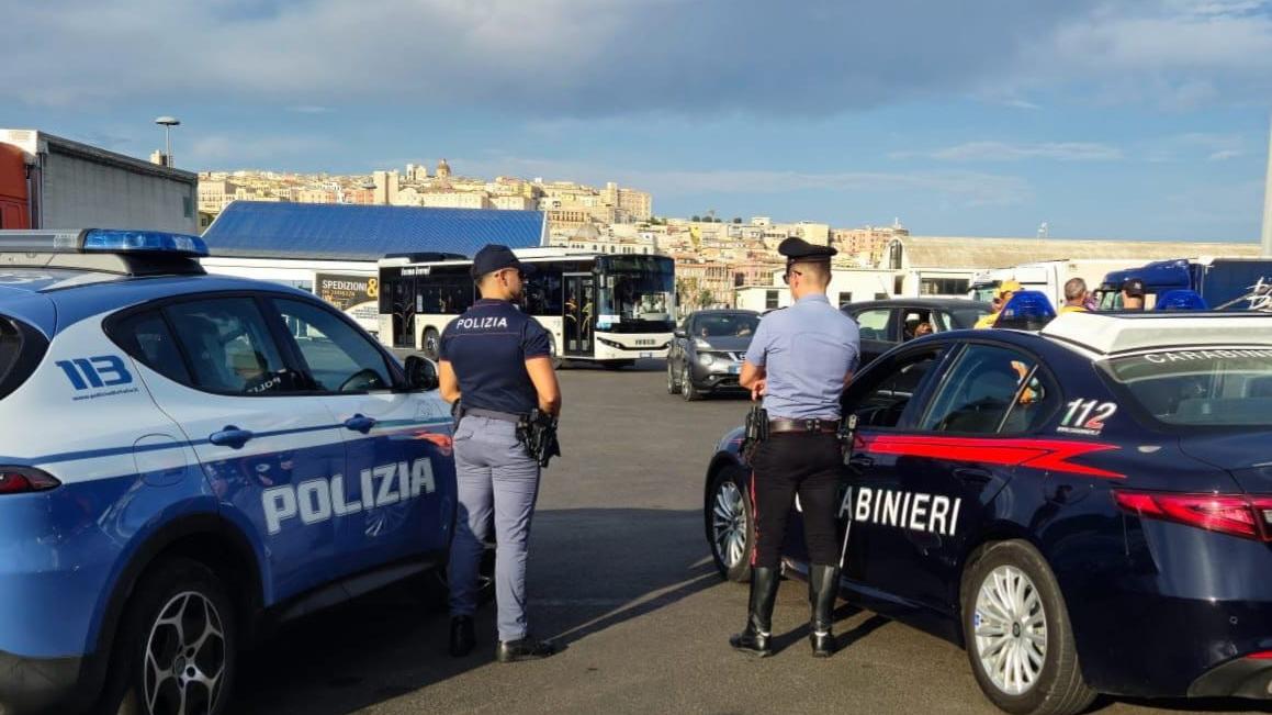 Cagliari, si fingono carabiniere e avvocato per truffare un’anziana: arrestati all’imbarco per Civitavecchia