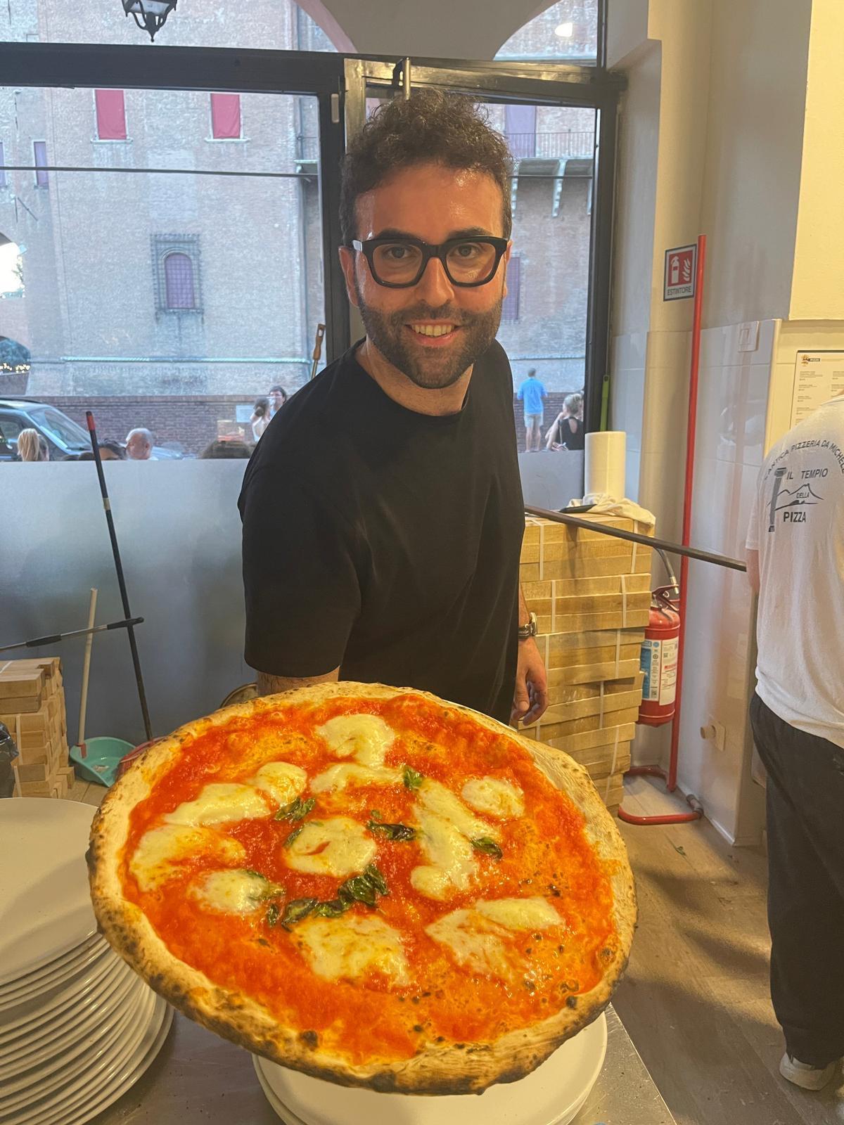 Ferrara, i negozi e la caccia al personale. «Cerchiamo figure qualificate»