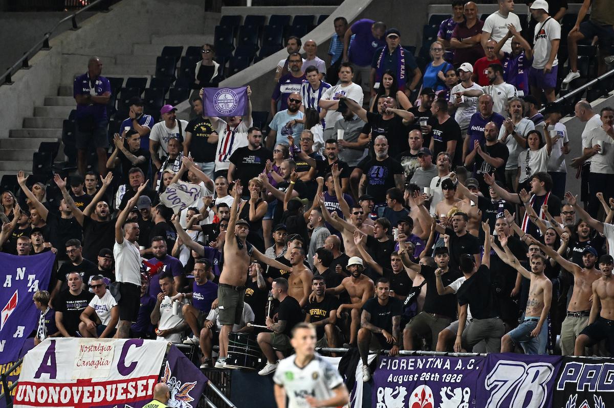 
	I tifosi Viola (foto&nbsp;acffiorentina.com)

