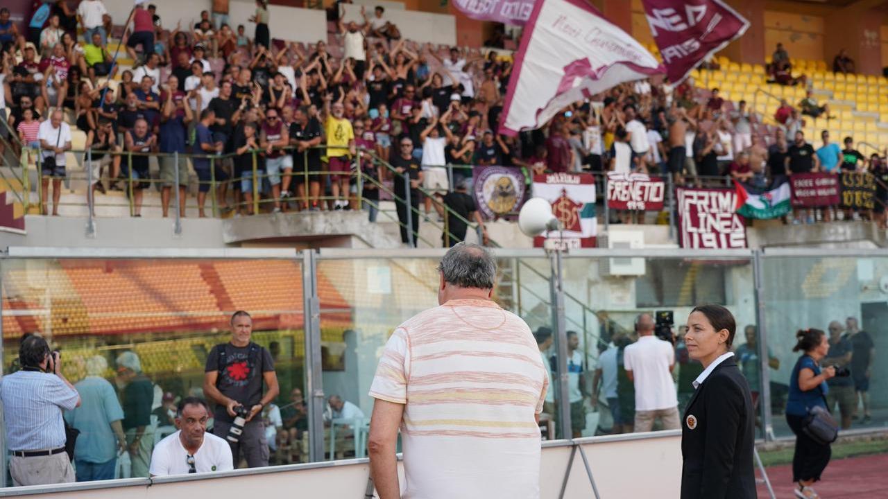 In 600 al Picchi a caricare il Livorno: «Riprendiamoci la serie C»
