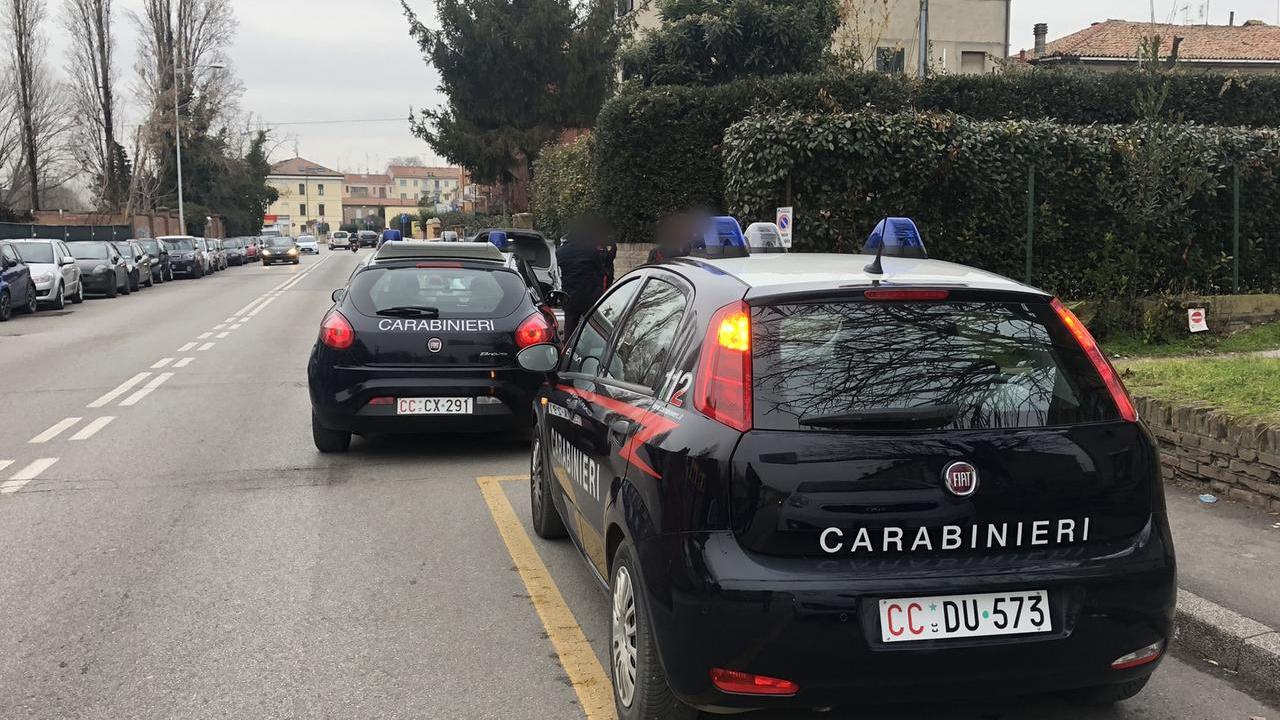 Pattuglie dei carabinieri (foto d'archivio)