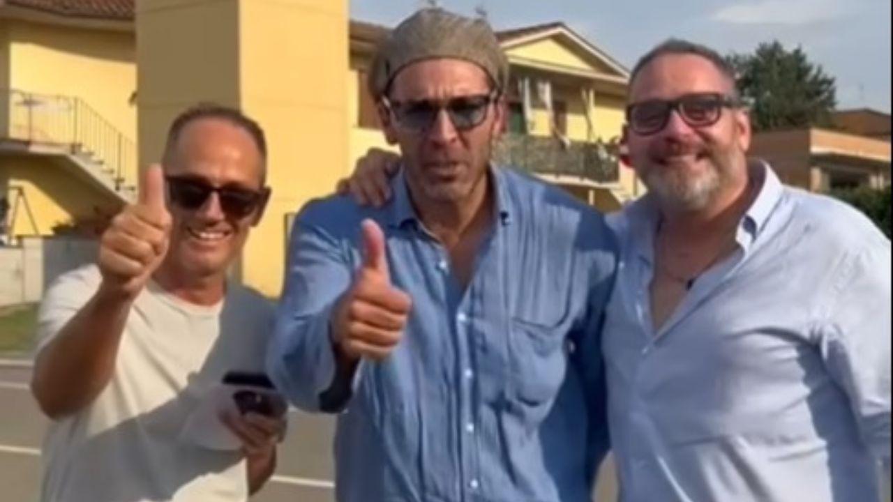 
	Gigi Buffon con Flavio Santarnecchi (a sinistra) e Jordan Guerrieri

