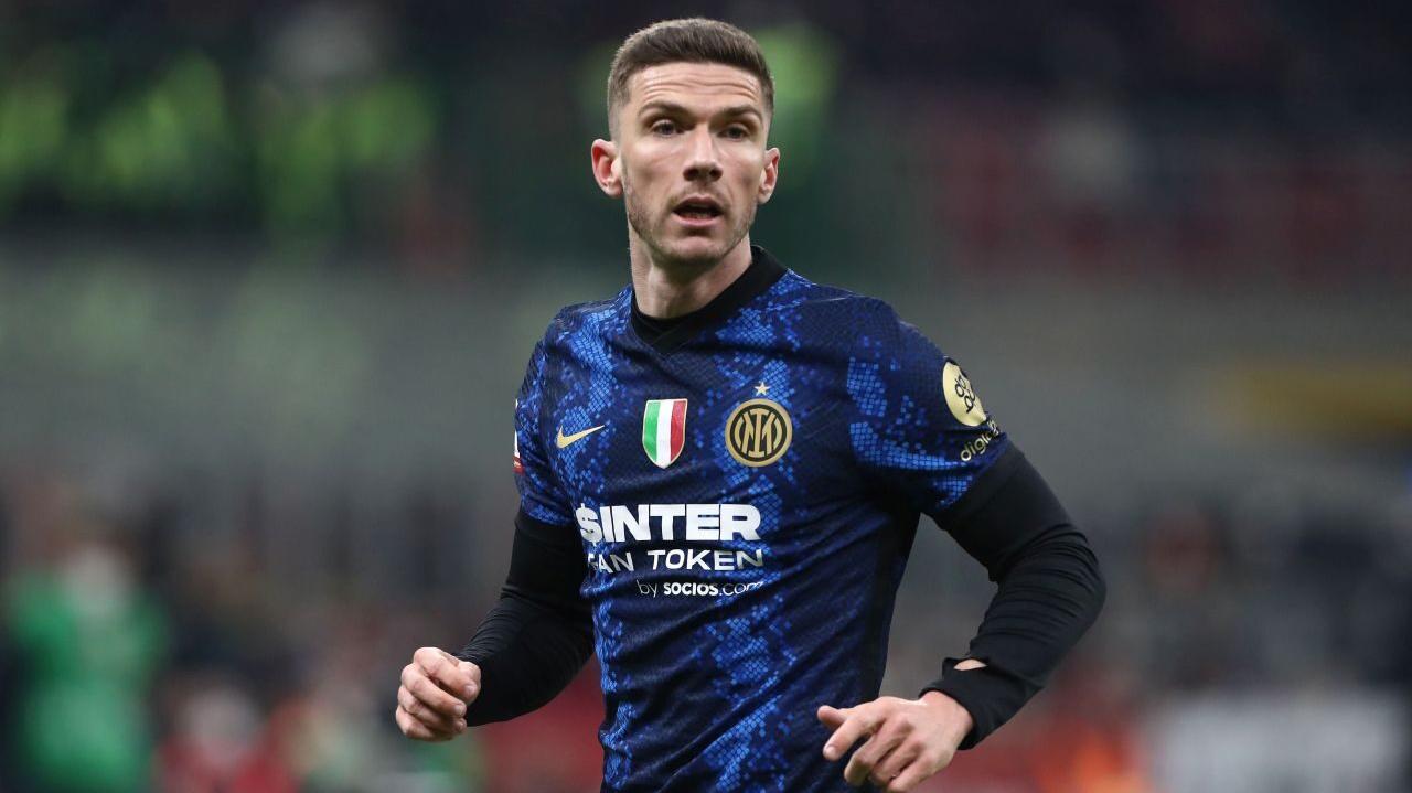 Robin Gosens con la maglia dell'Inter