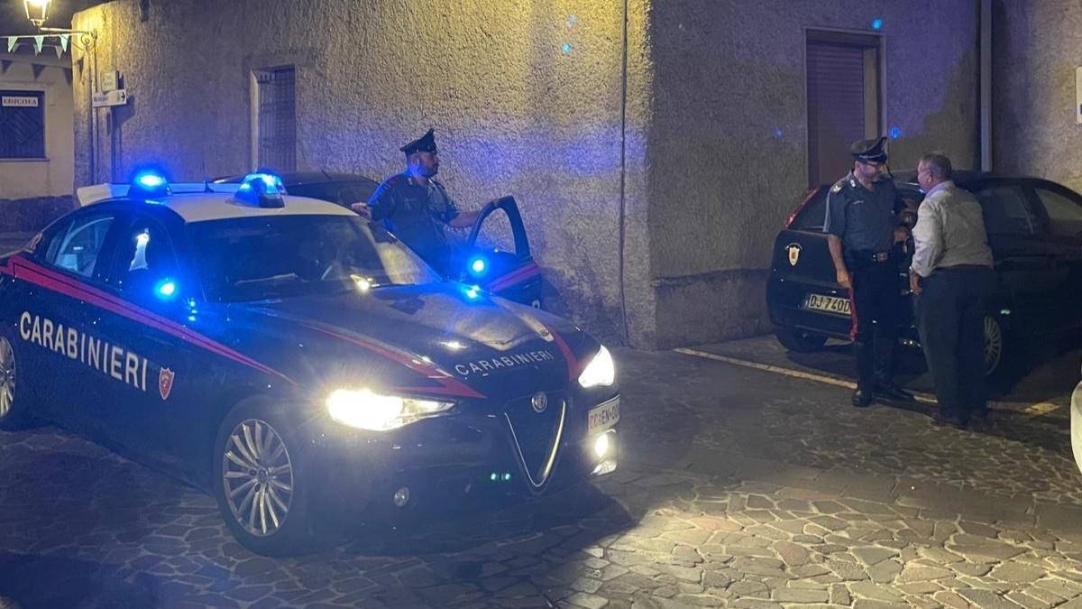 In permesso premio dal carcere si ubriaca, si droga e minaccia di morte la madre