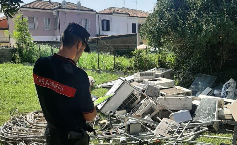 Discarica abusiva a Tresigallo, multati padre e figlio