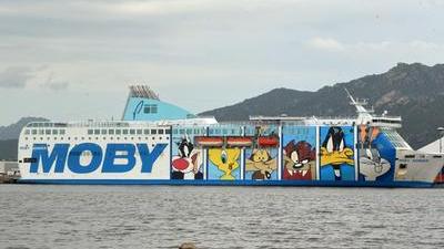 C’è una falla: la Moby partita da Genova per la Corsica rientra in porto