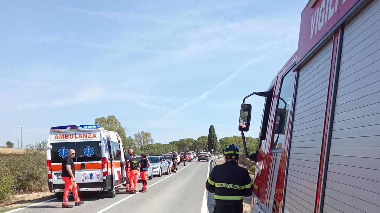 L'intervento dei Vigili del fuoco sulla 125