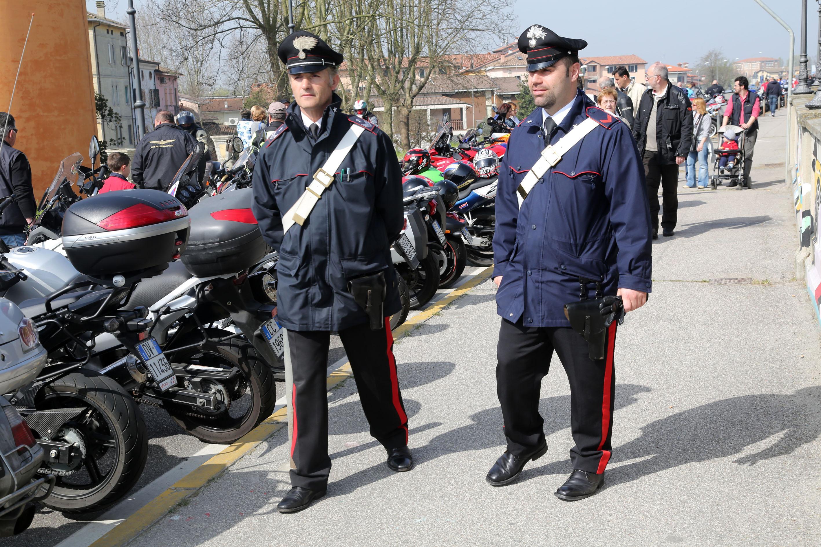 Va a scuola con uno scooter assemblato con pezzi rubati, denunciato un 16enne