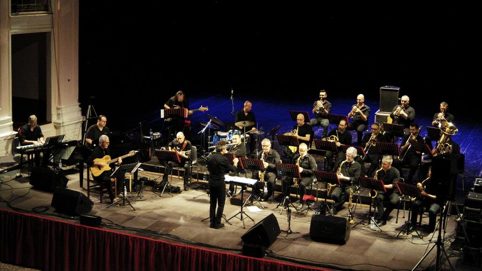 Sassari, le launeddas del maestro Luigi Lai sul palco del teatro Verdi