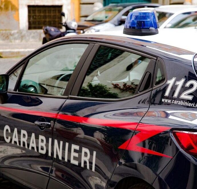 Garfagnana, aggredisce la nuora col coltello