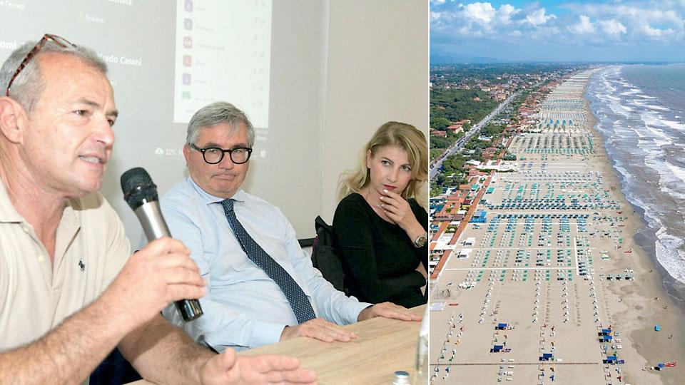 Luca Petrucci, Antonio Capacchione e Stefania Frandi del sindacato Sib Confcommercio, a destra il litorale versiliese