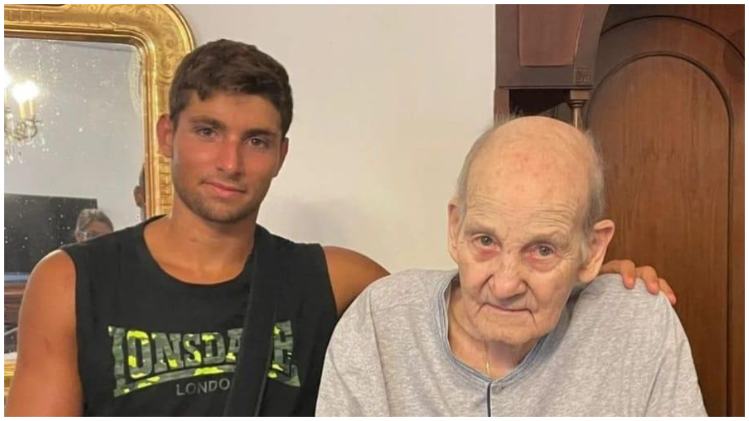 
	Gabriele Catta con l'amato nonno Gino



	&nbsp;

