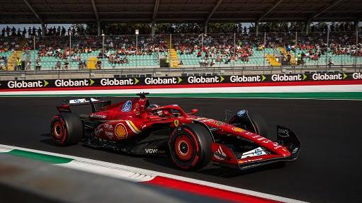 Leclerc fa impazzire Monza: Ferrari in trionfo davanti alle McLaren