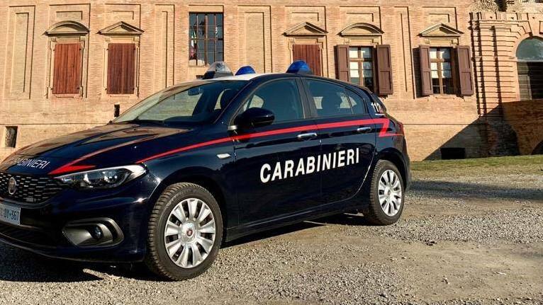 Ragazza dà di matto al pronto soccorso di Scandiano e cerca di prendere la pistola di un carabiniere