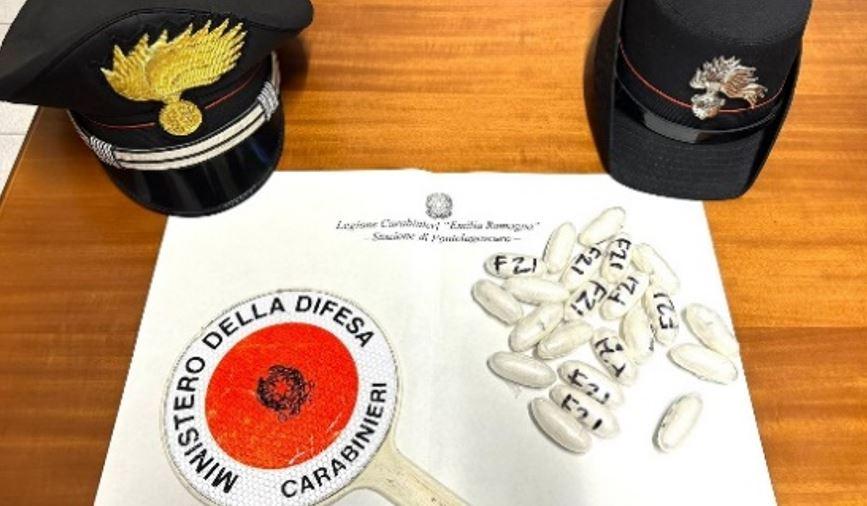 Ferrara, sorpreso con due etti di cocaina nel marsupio: arrestato