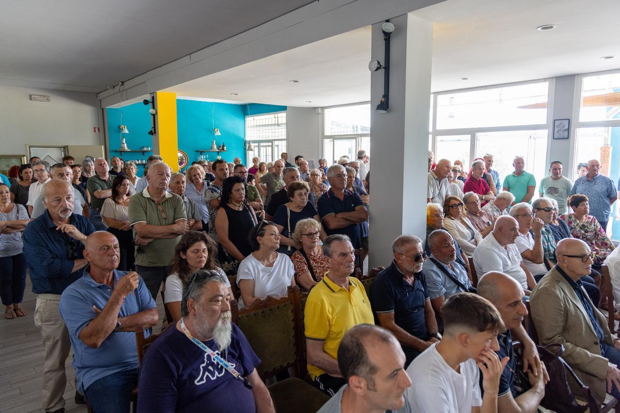 Pontelagoscuro, l’ultimo saluto della “Canottieri” a Nazario Azzi