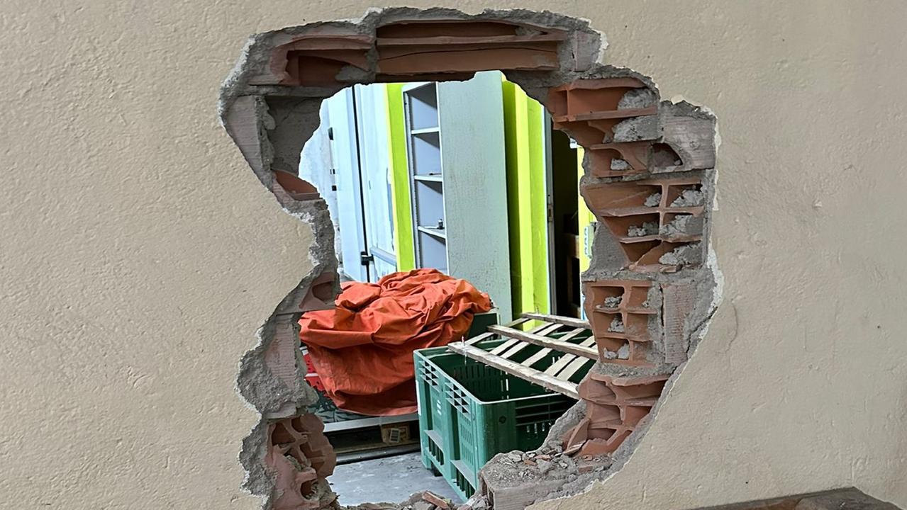 Il buco nella parete