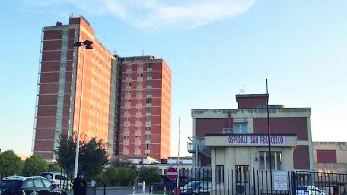 Tre infermieri per 51 pazienti all’ospedale di Nuoro: ecco la lettera denuncia degli operatori