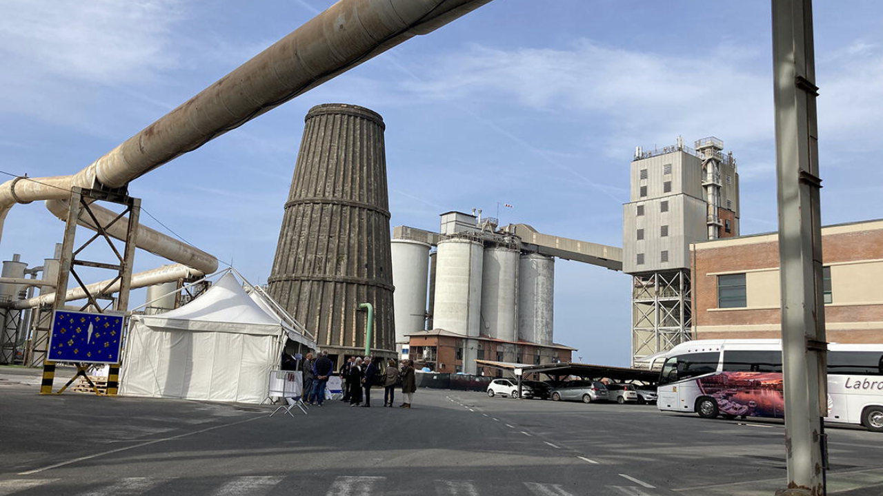 
	Uno scorcio dello stabilimento Solvay di Rosignano

