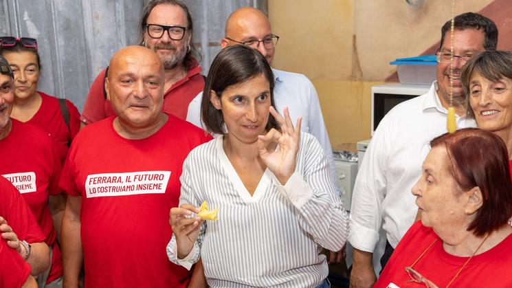 Schlein fa il pieno alla Festa dell’Unità di Pontelagoscuro