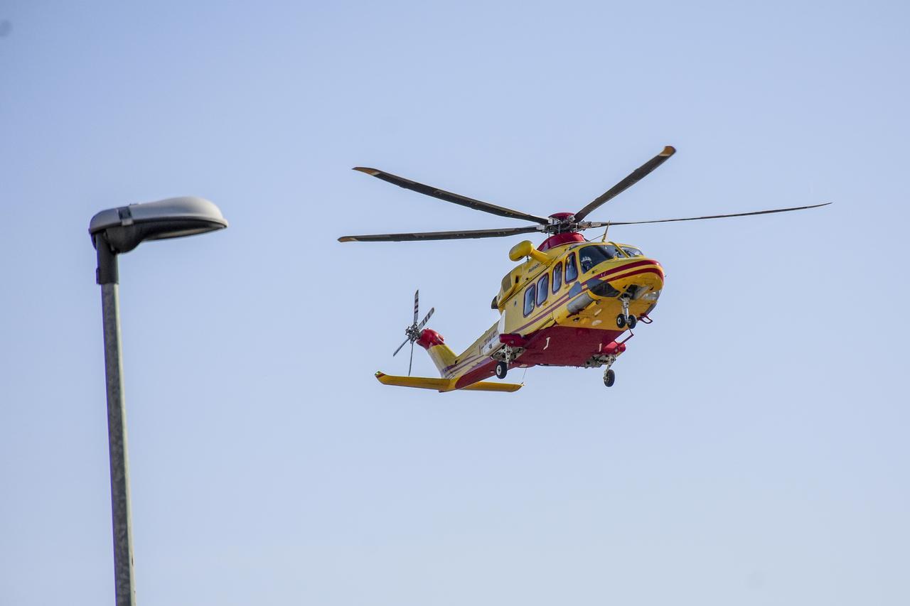 Elba, auto contro un albero: gravissime due donne