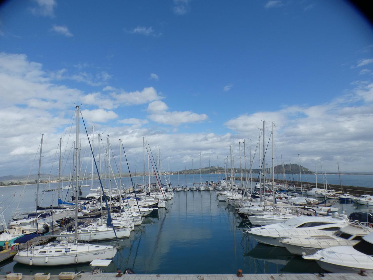 
	Porto di Talamone (foto Enzo Russo)


