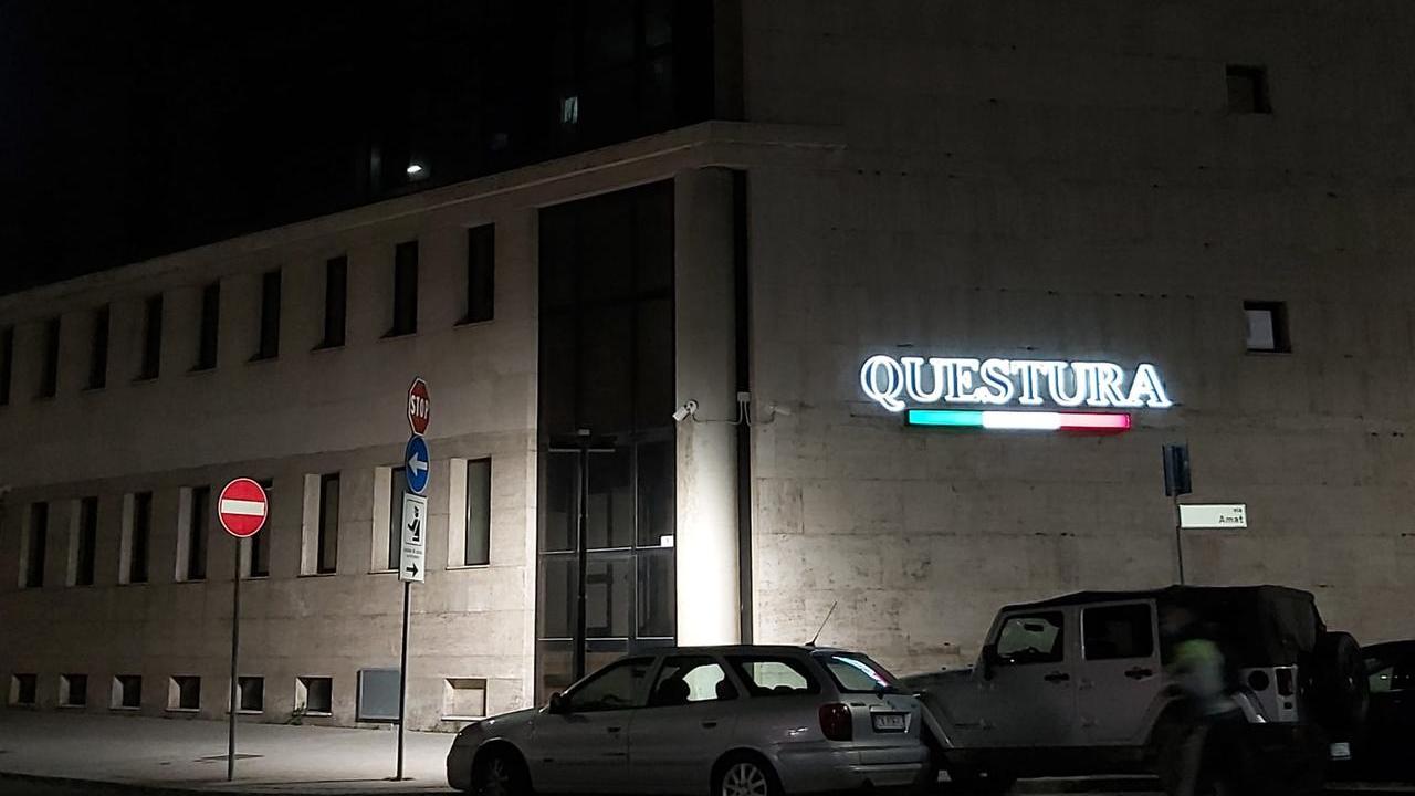 Litigio in famiglia finisce a colpi di machete: 17enne in carcere