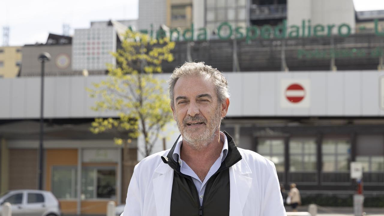 «Governo fascista, vuole distruggere la sanità»: il direttore degli ospedali di Modena Claudio Vagnini attacca ed è bufera