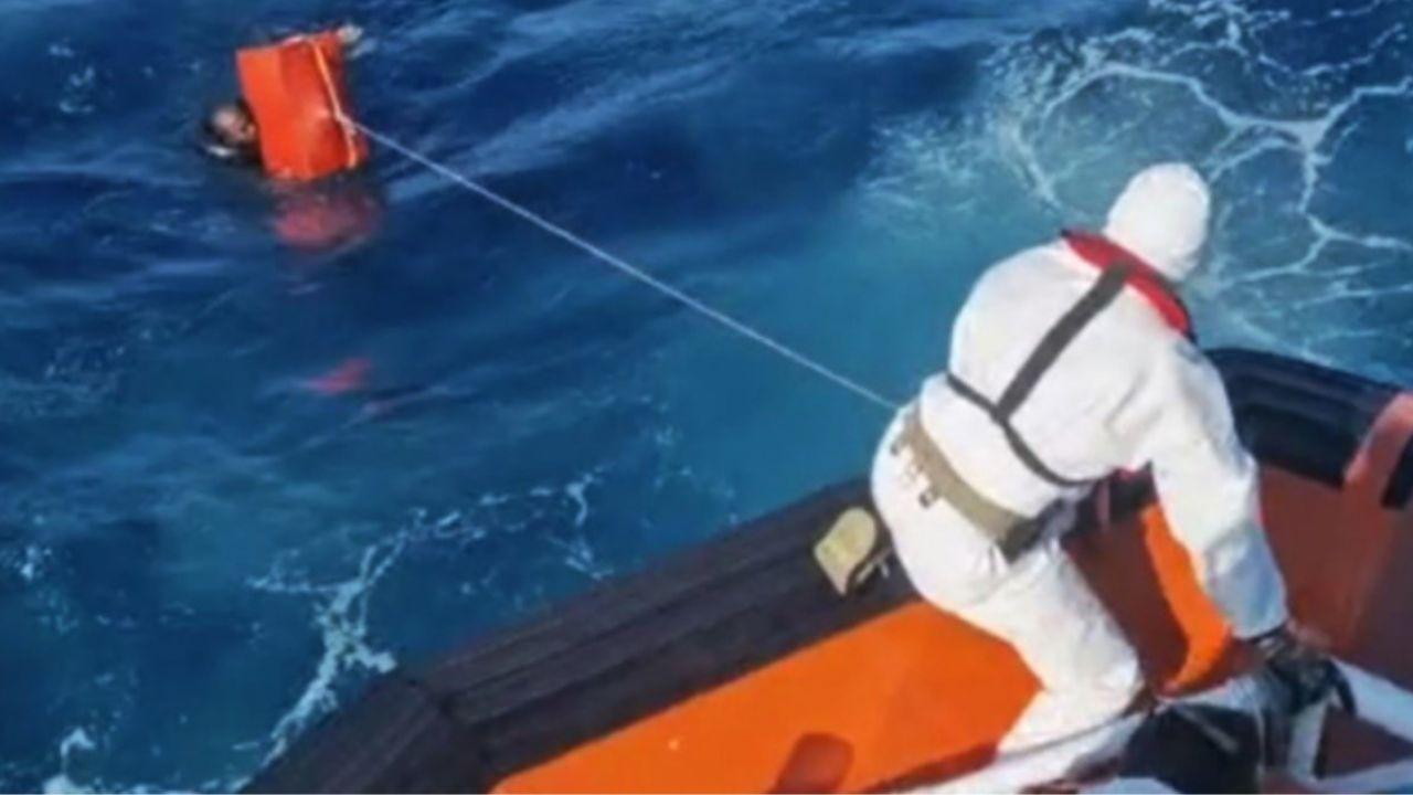 Un recupero di migranti della Guardia costiera (Foto di repertorio)