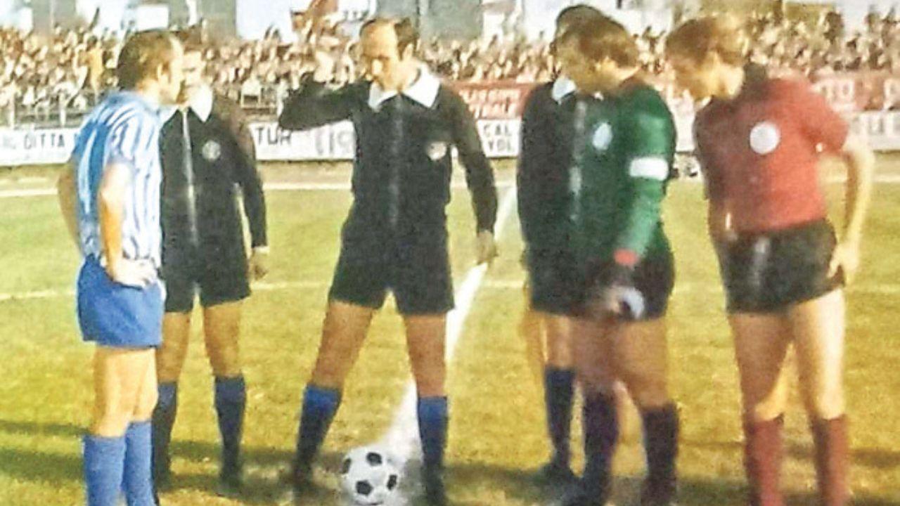 Un momento di un derby in una foto storica