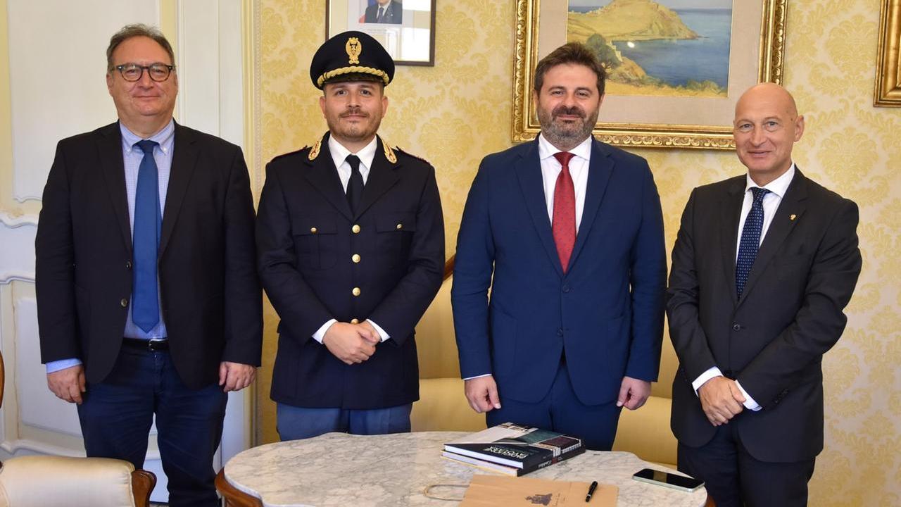 Sassari, il sindaco Giuseppe Mascia riceve il nuovo questore Mastrapasqua