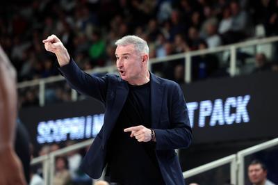 La Dinamo in piazza Fiume, a Sassari, per la presentazione ufficiale